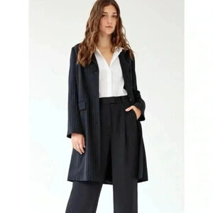 Aritzia Babaton Trent Pinstripe Dark Navy Long Sleeve  Jacket Size 00